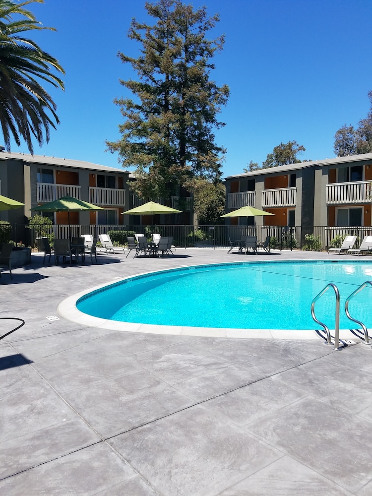 Good Nite Inn Redwood City 30/37