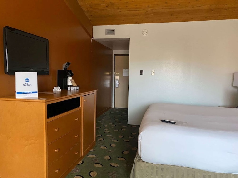 Best Western Sheridan Center 4/42
