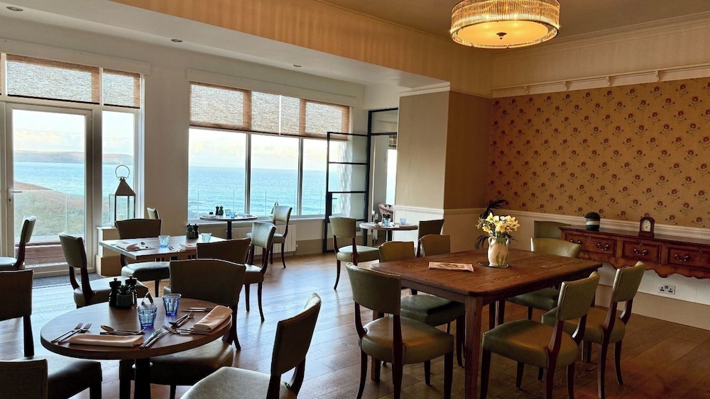 Watersmeet Hotel 39/50