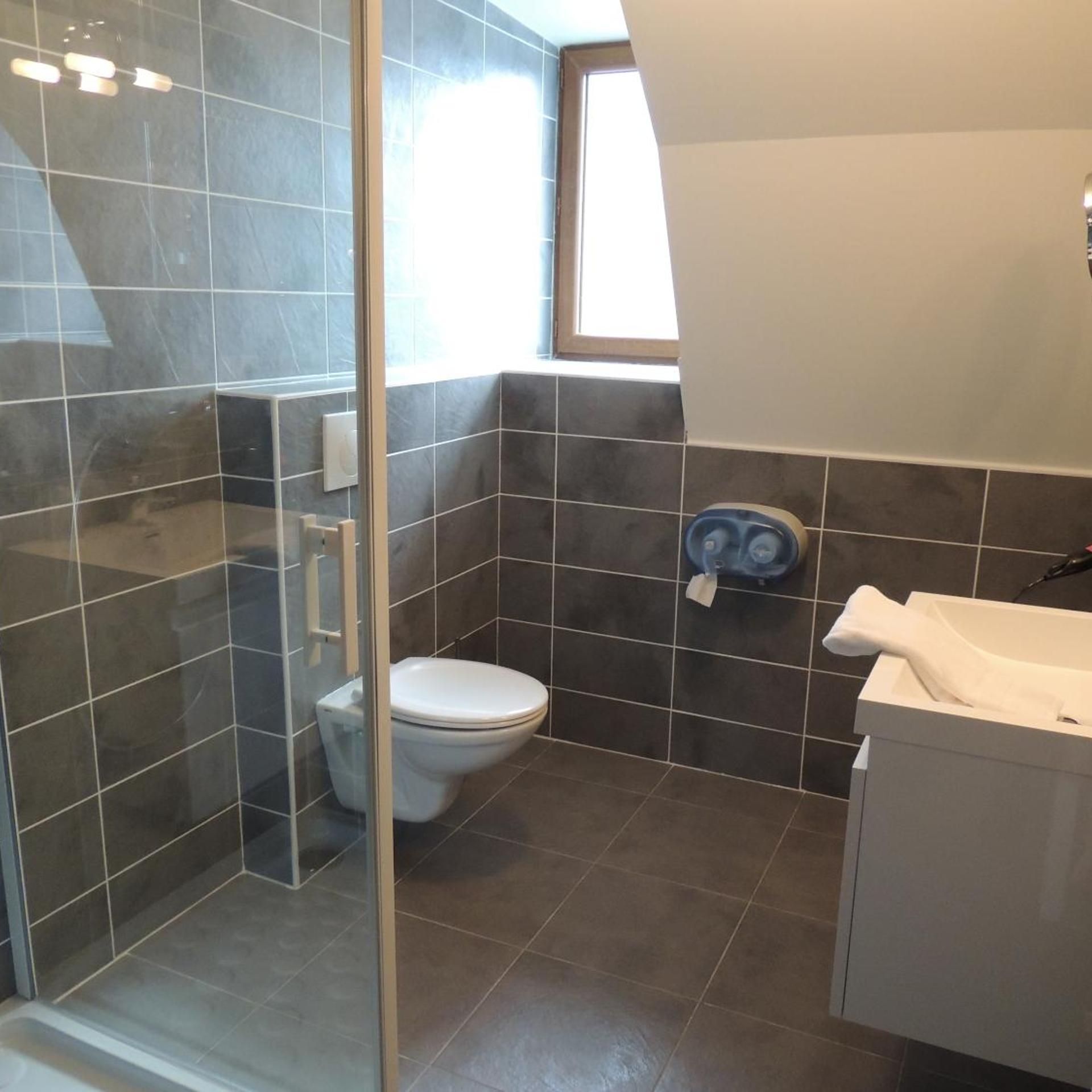 HOTEL LES COUDERCOUS 48/50