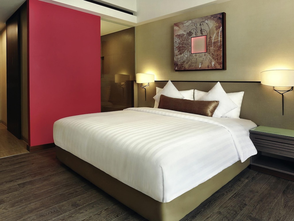 SUPERIOR, KING BED
