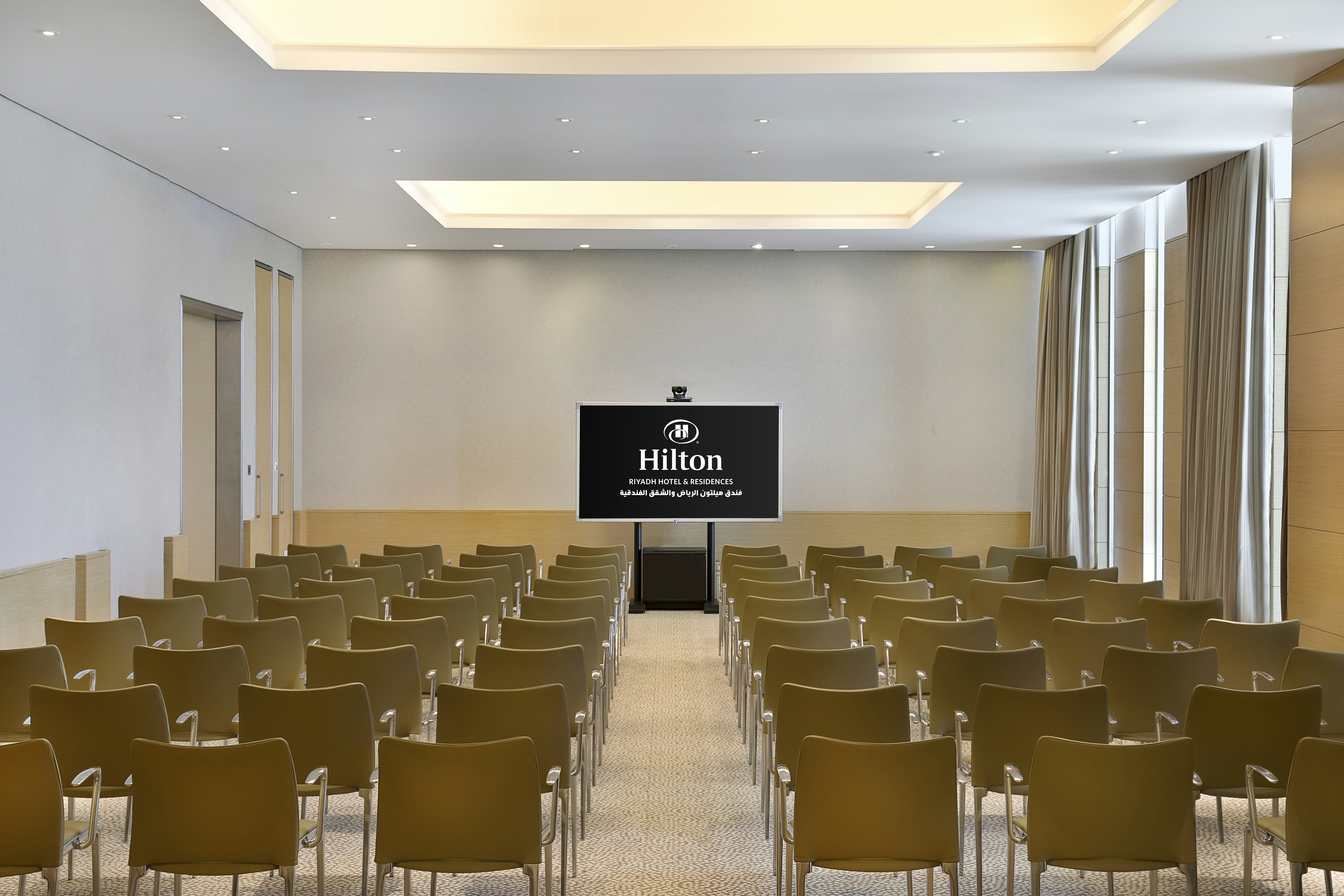 فندق هيلتون الرياض والشقق الفندقيه(Hilton Riyadh Hotel & Residences) 69/82
