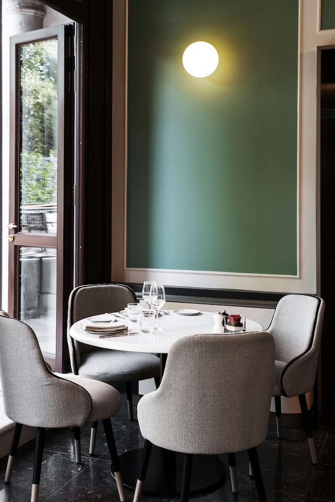 Radisson Collection Hotel, Palazzo Nani Venice 66/77