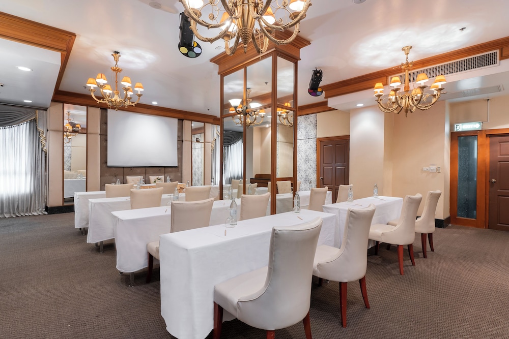 GRAND DIAMOND SUITES 60/71