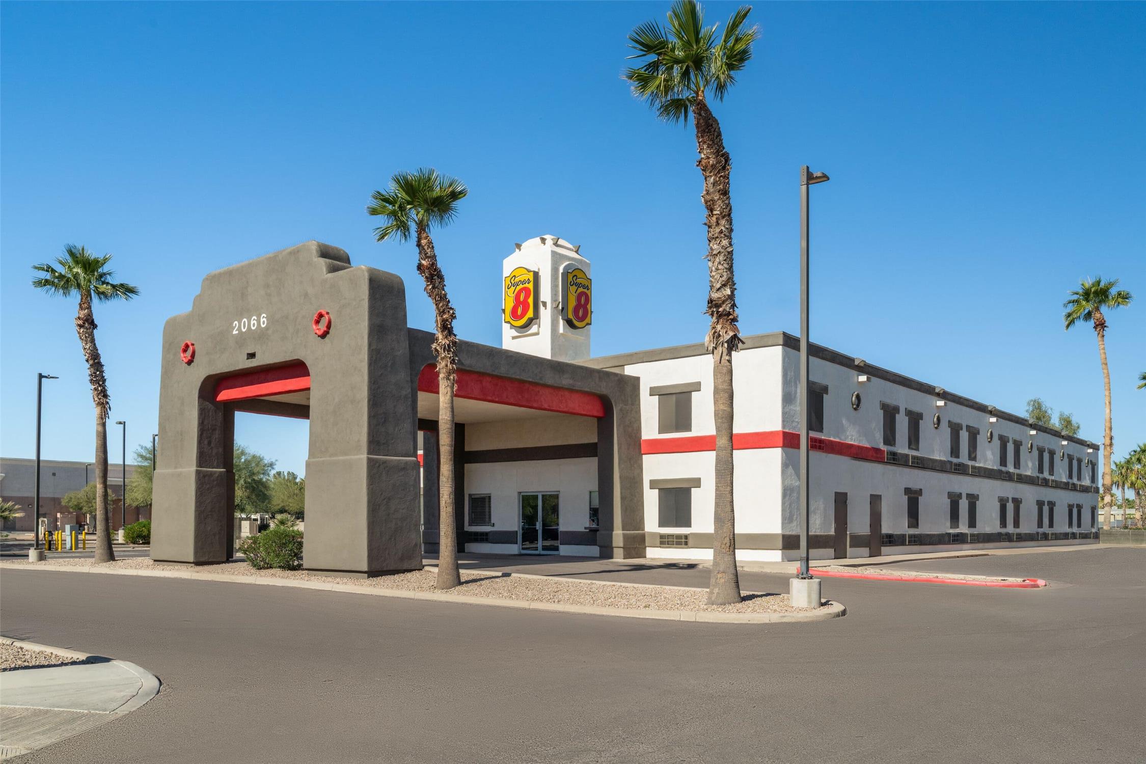 Super 8 by Wyndham Casa Grande 11/16