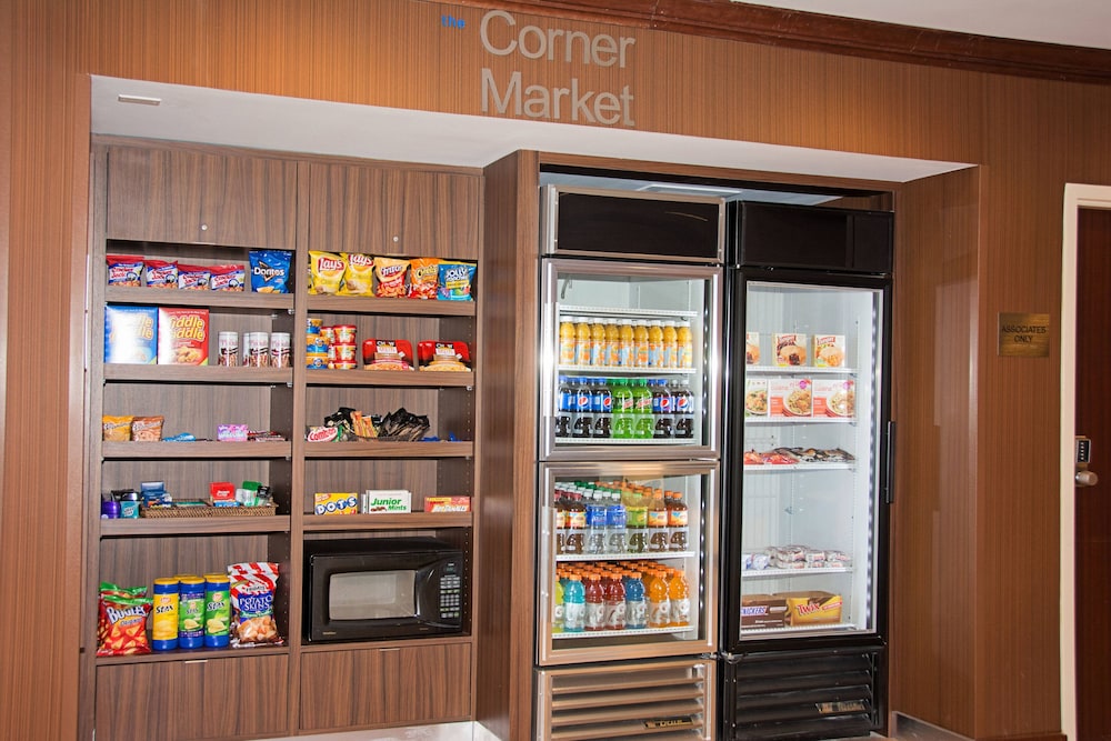 Fairfield Inn Suites Butler 24/50