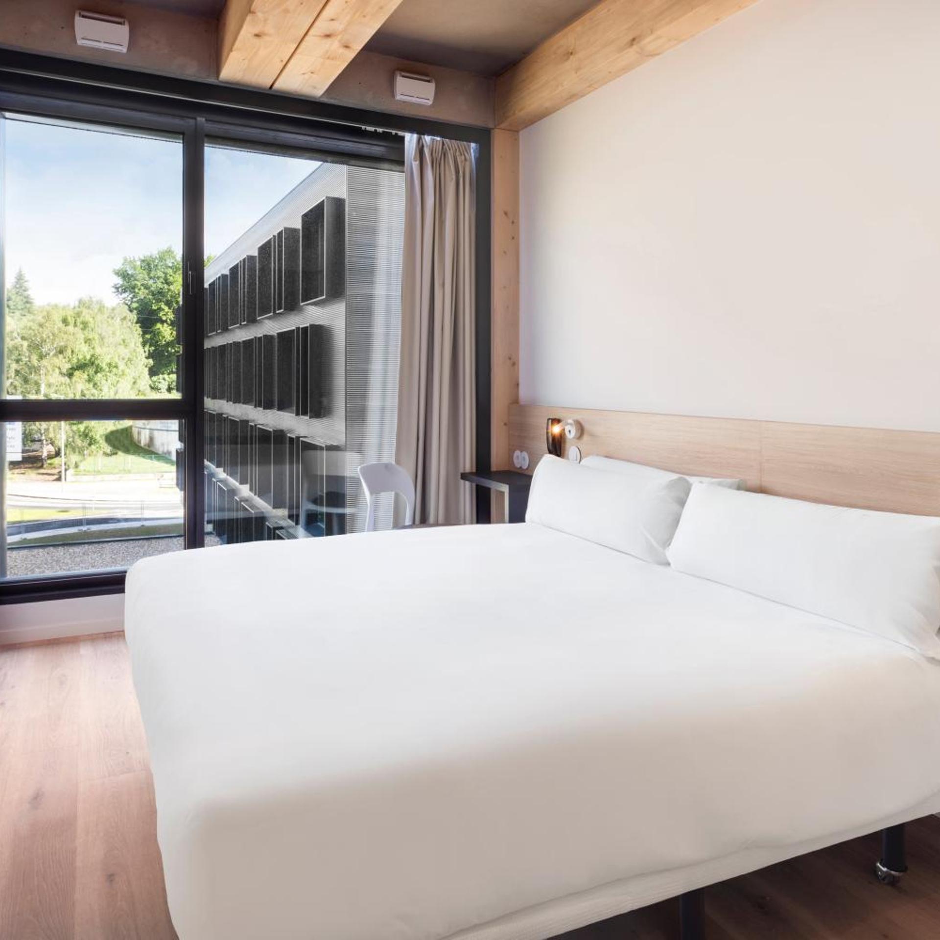 غرفة ديلوكس بسرير مزدوج، B&B HOTEL Guimaraes 3/7