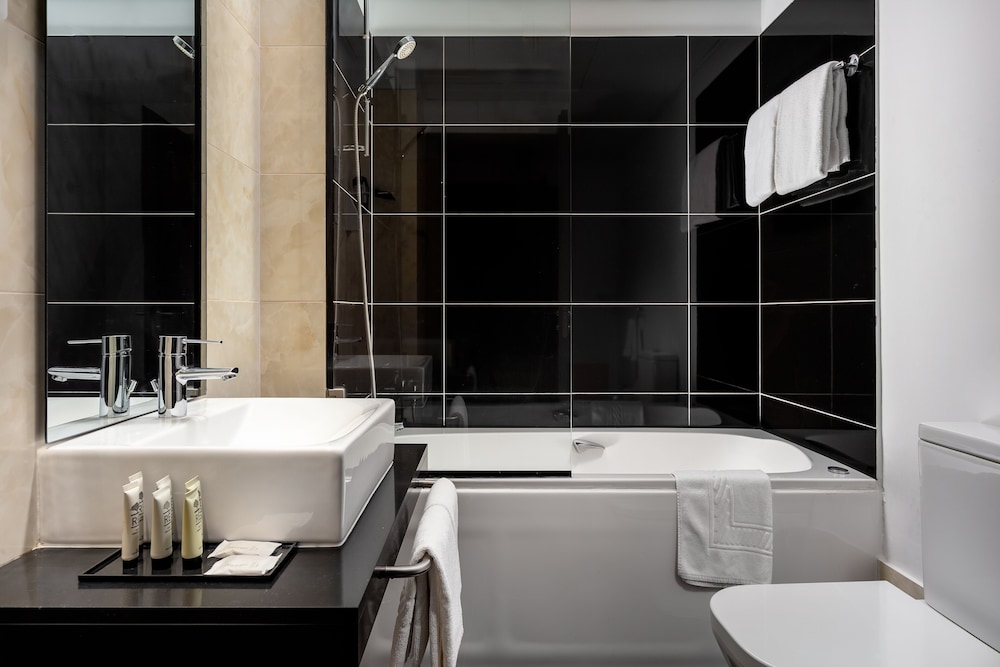 Hotel Luena 57/61