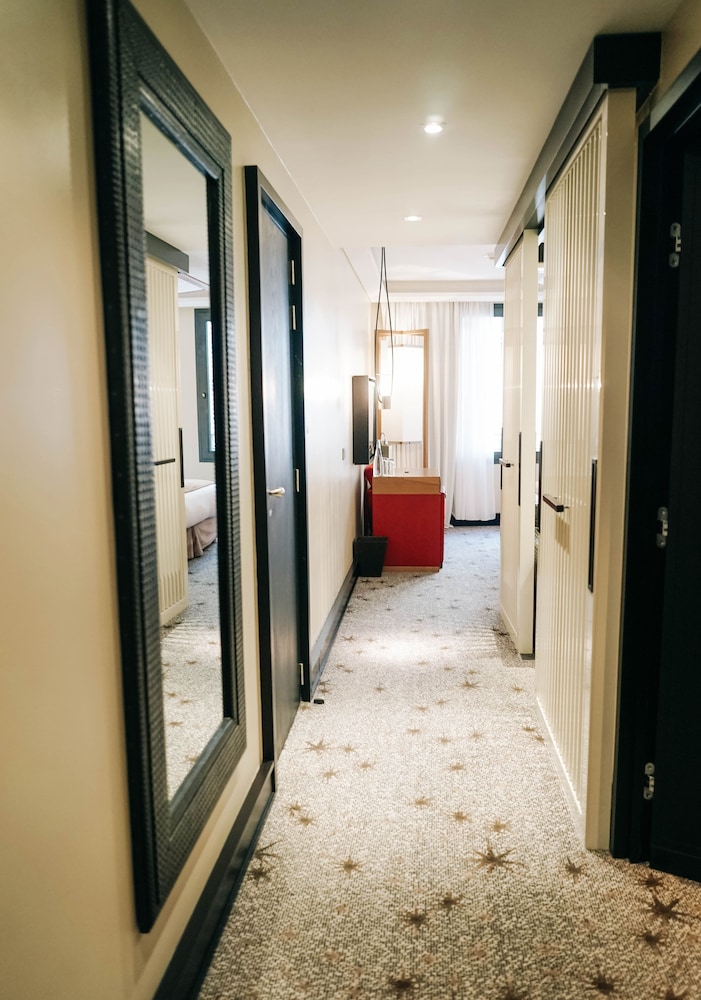Five Seas by Inwood Hotels 27/60