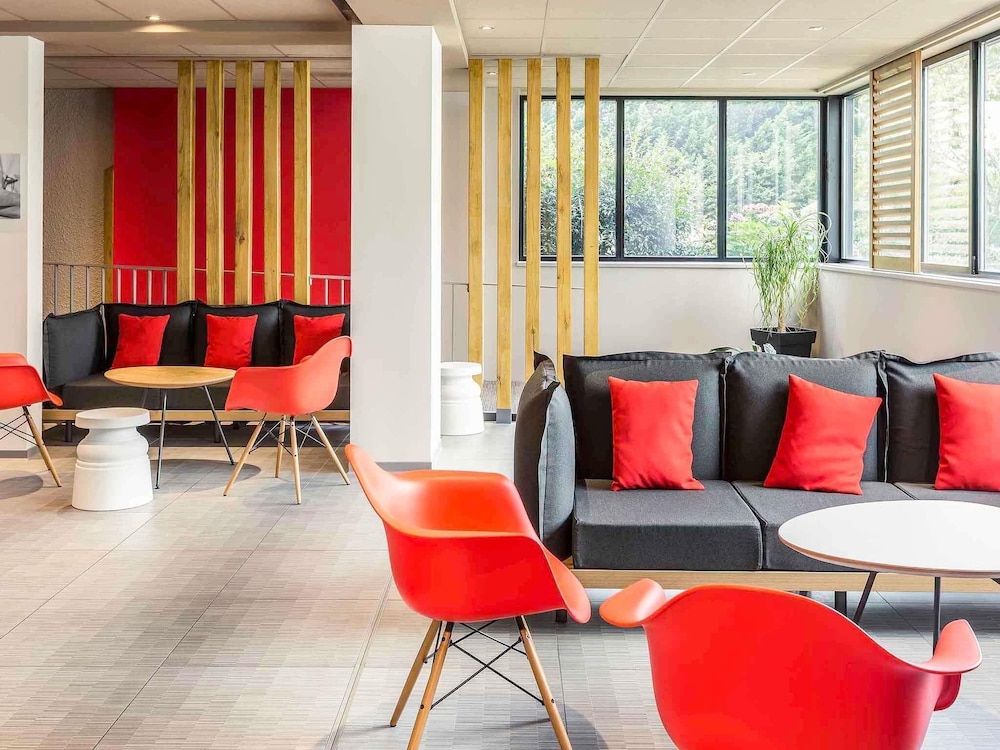 Ibis Rennes Cesson 47/76