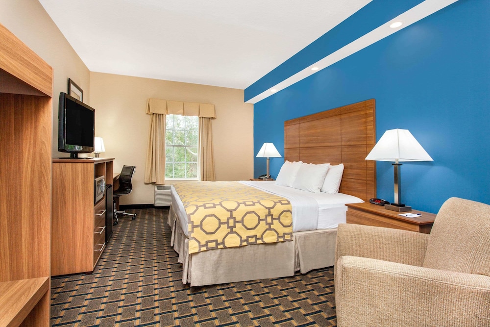 Baymont By Wyndham Jacksonville/Butler Blvd 11/22