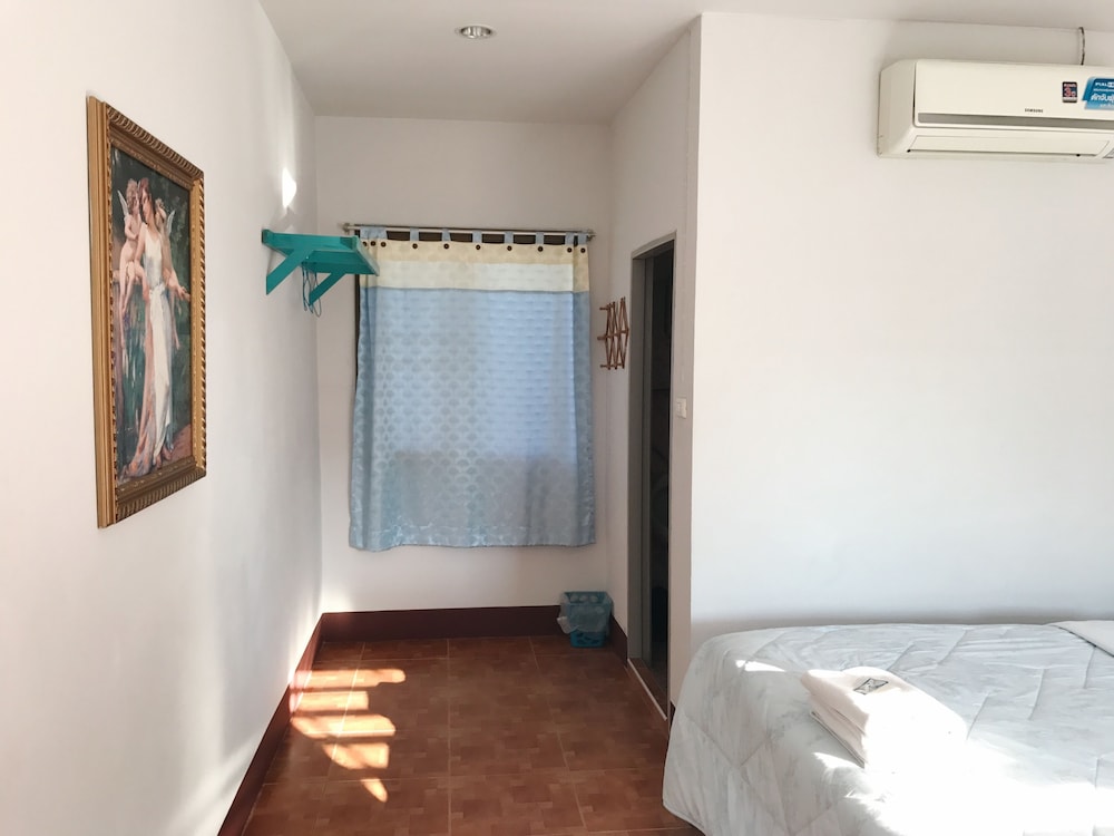 Baan Nuk Anong 15/67