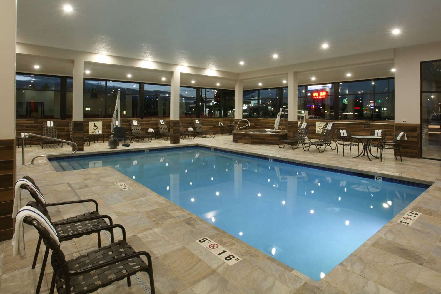 Quality Inn Oakwood 12/21