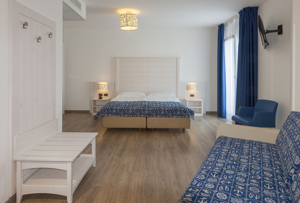 REGENTS HOTEL JESOLO 8/29
