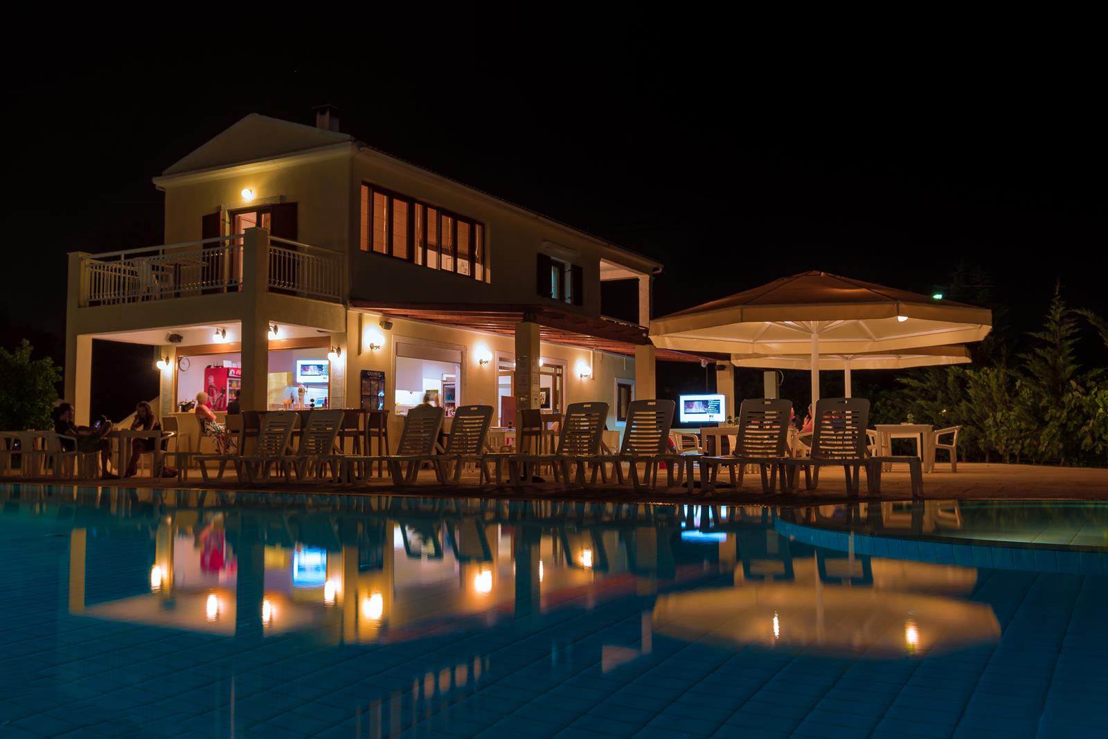 Yianetta Hotel 5/25