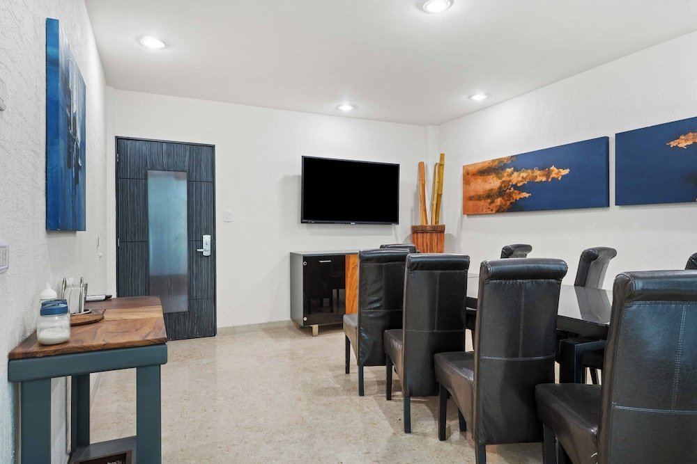 Home Suites Rotarismo 43/56