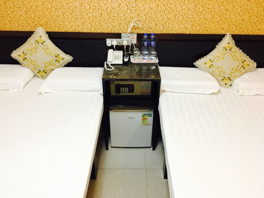 Modern Hotel 40/76