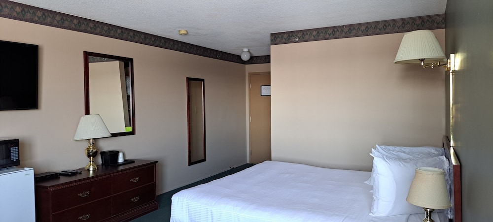 Travelodge by Wyndham Lacombe 26/54