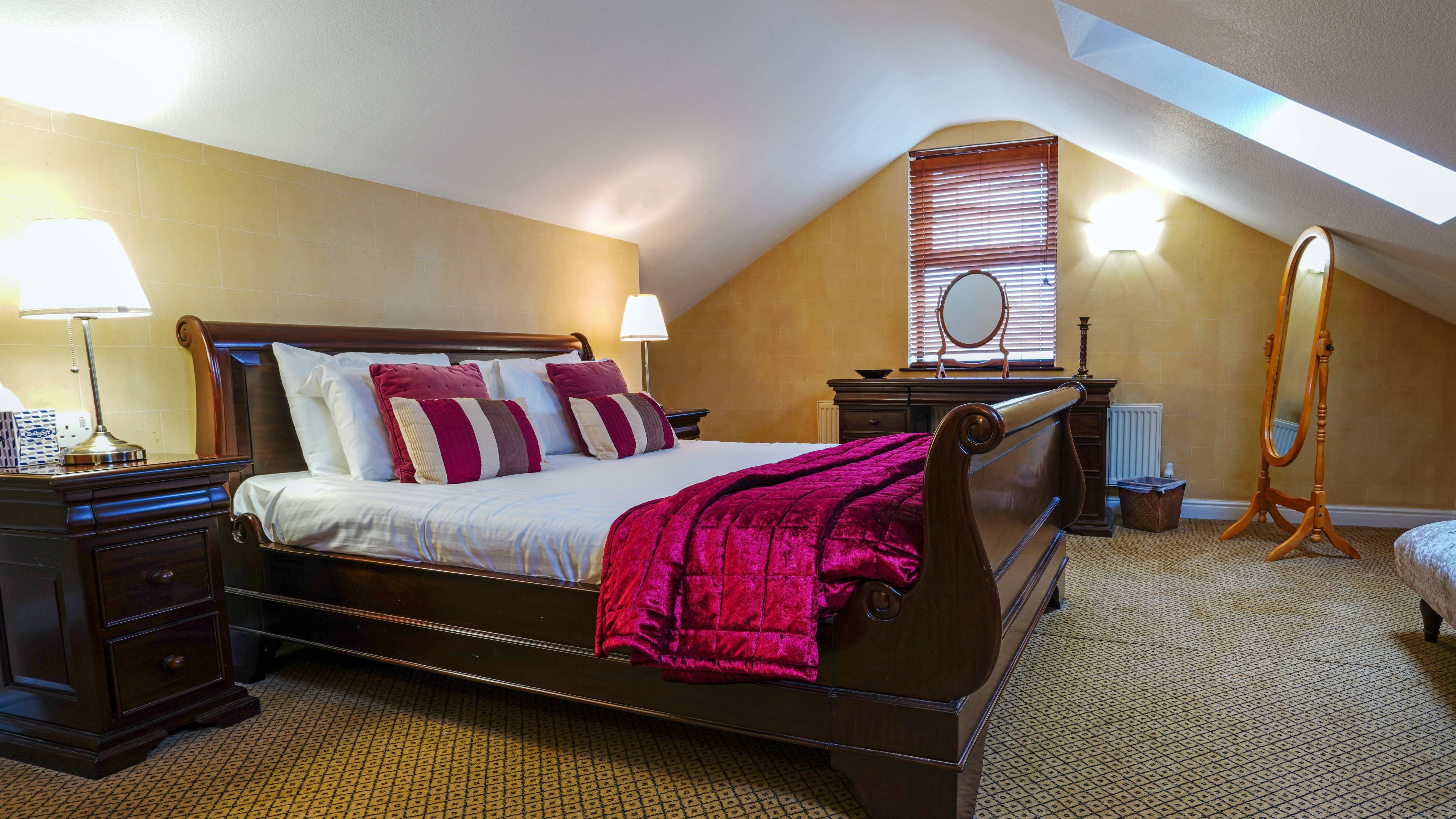 Gomersal Park Hotel 6/49