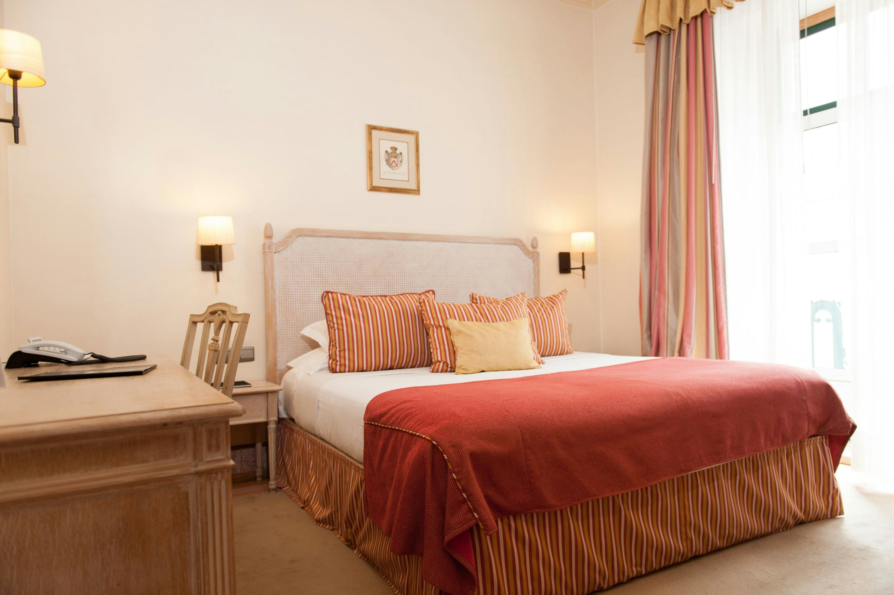 Hotel Real Palacio 24/76