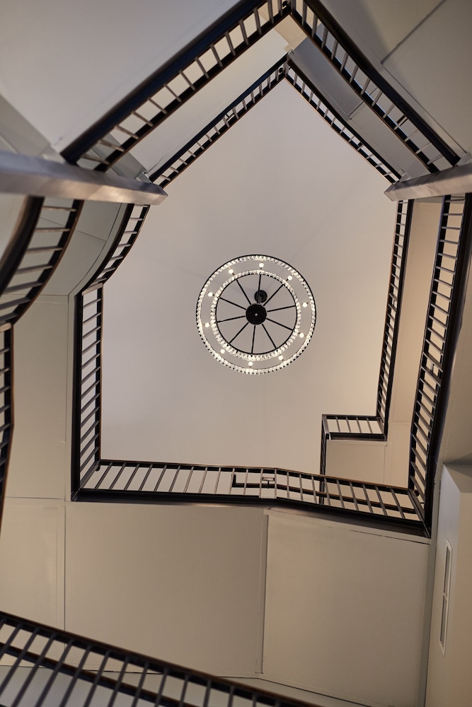 Foundry Hotel Asheville Curio Collection By Hilton 24/49