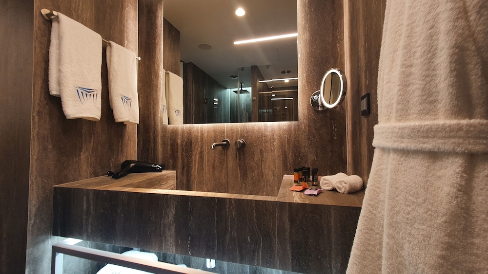 Hellenic Vibes Smart Hotel 6/50