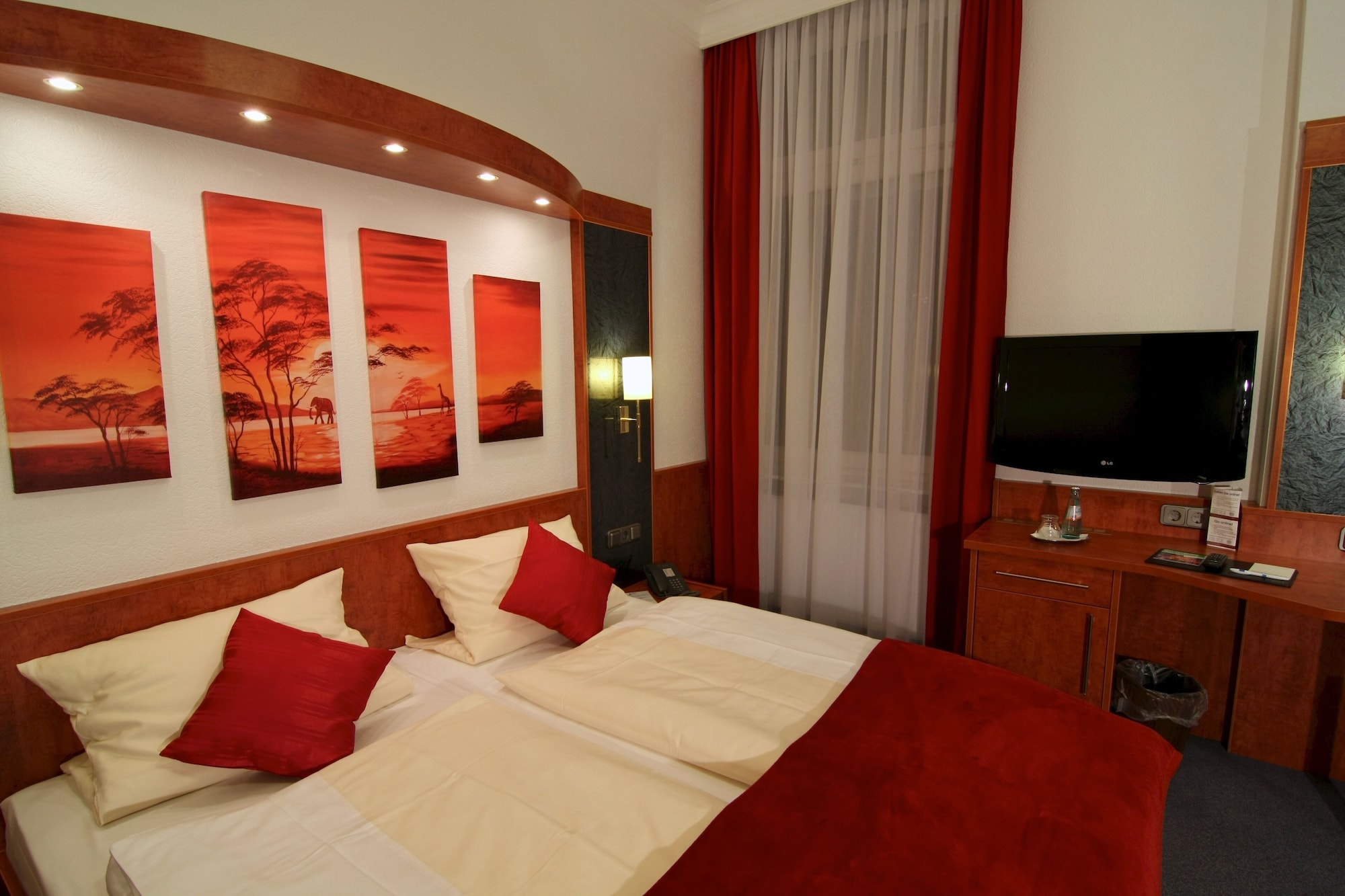 STANDARD, DOUBLE OR TWIN BED