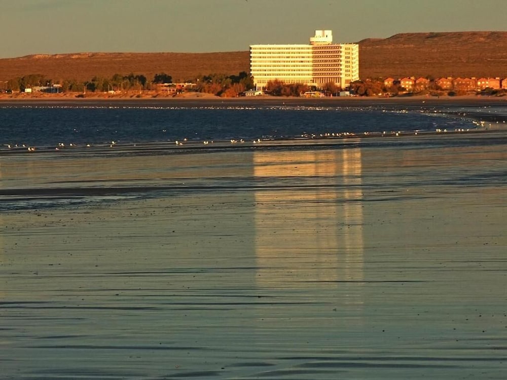 Rayentray Puerto Madryn Hotel 35/42