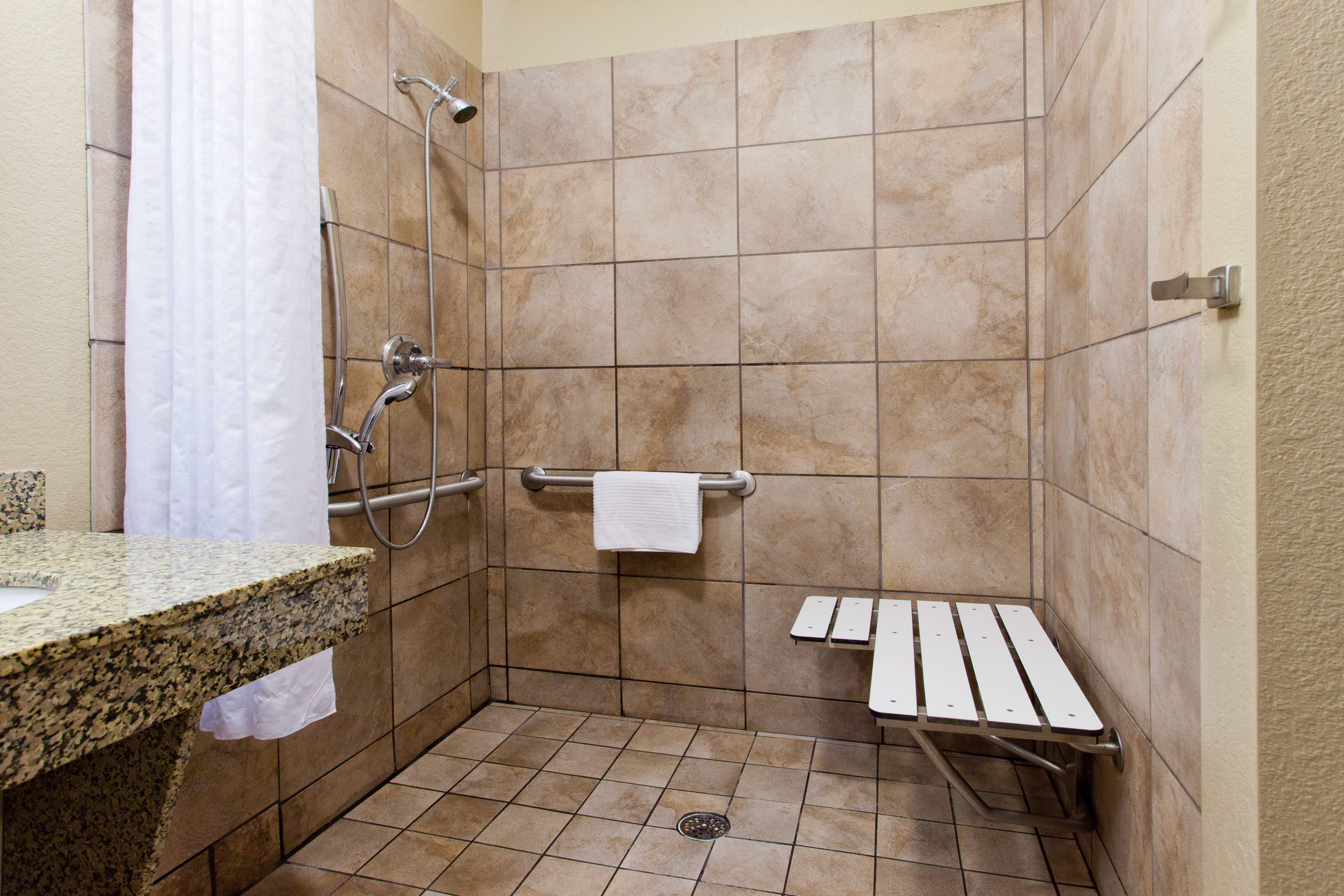 Candlewood Suites Lexington 74/74