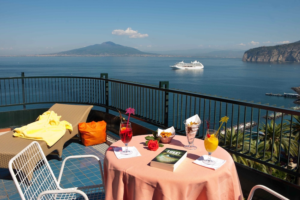 Hotel Continental Sorrento 67/73