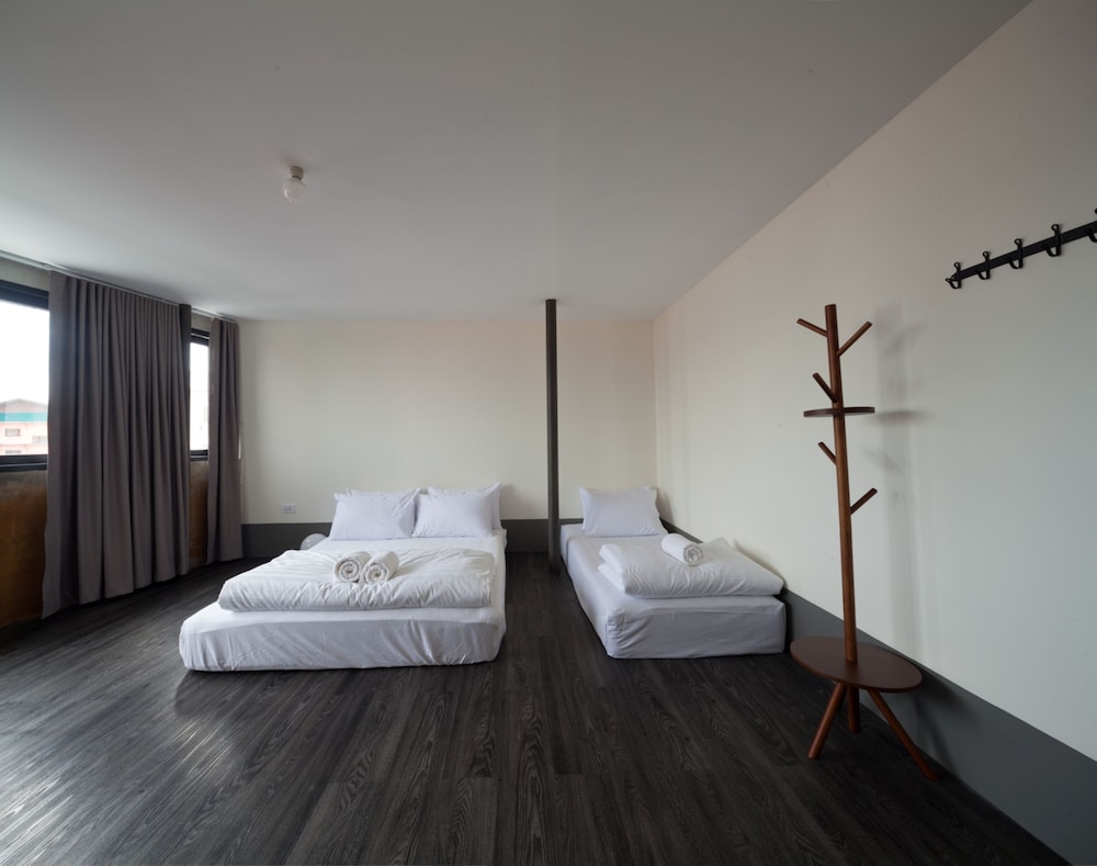Thunder Bird Hostel 9/30