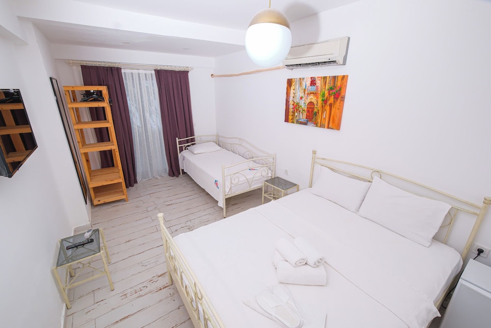 Kybele Alacati 13/50
