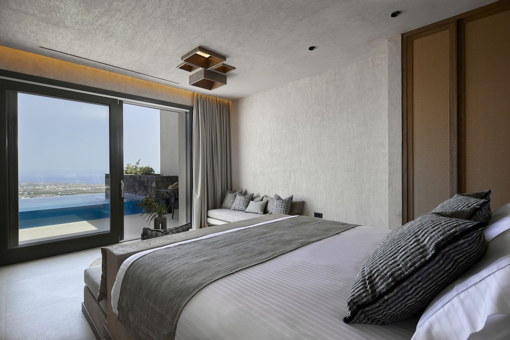 North Santorini Luxury Spa Hotel 12/50