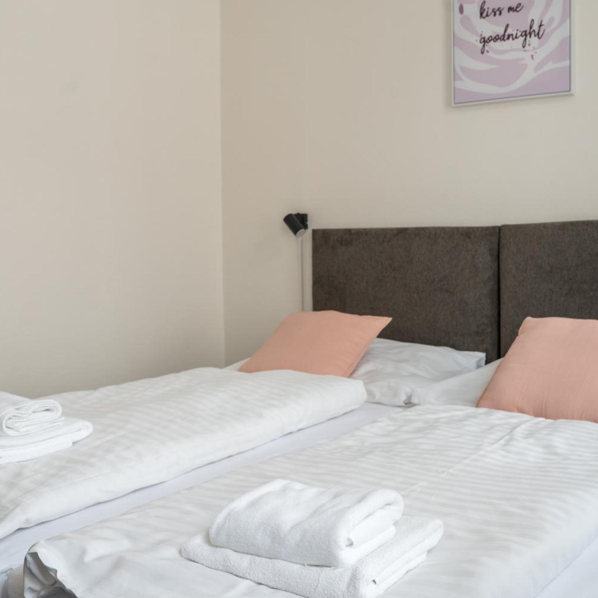 Room, Double or Twin Bed