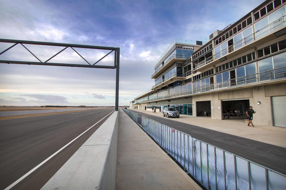 Rydges Pit Lane Hotel in TAILEM BEND