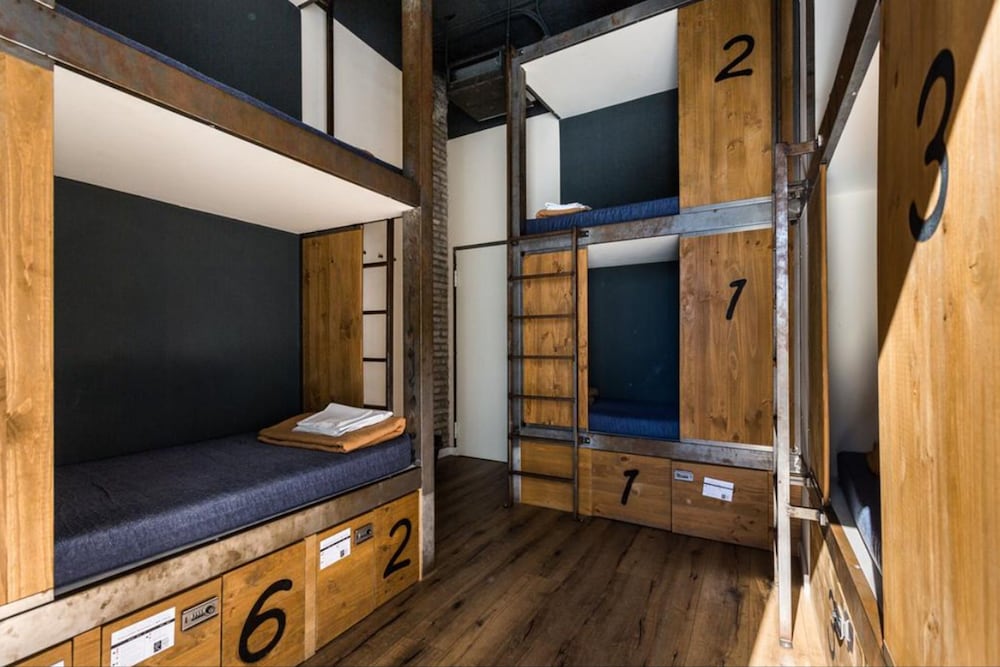 Black Swan Hostel Sevilla 27/62