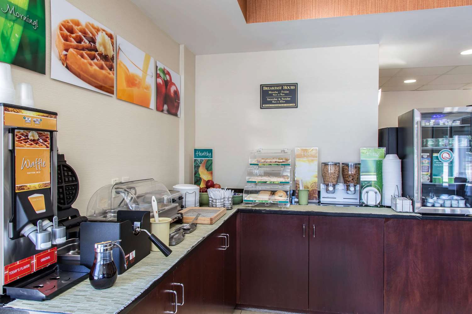 Quality Inn and Suites Danbury Near University 11/44