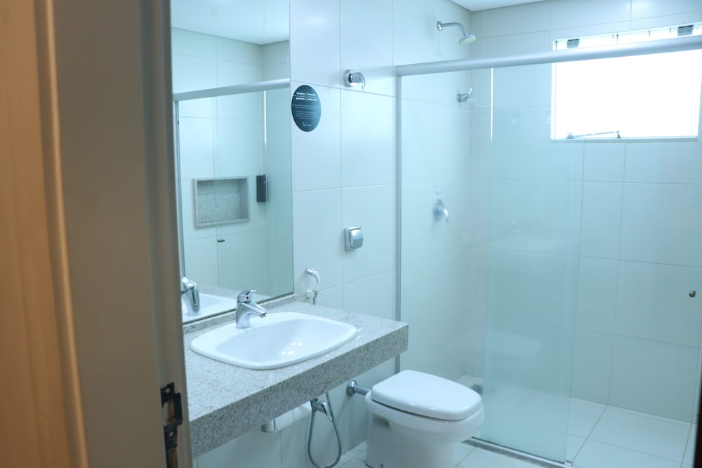 Super, Luxury, Triple, 1 King and 1 Single Beds