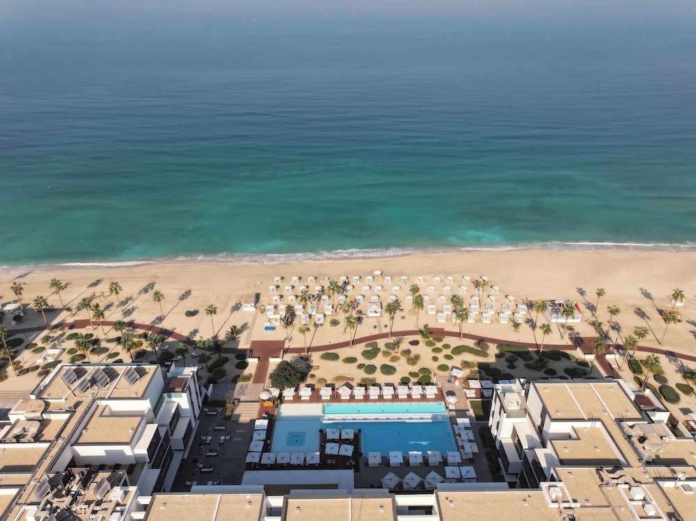 Nikki Beach Resort and Spa Dubai 77/81