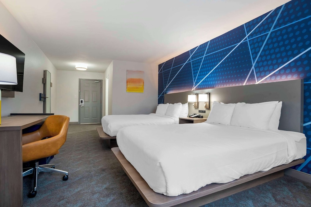 غرفة قياسية بسريرين كوين، Comfort Inn Pensacola Near NAS Corry Station 4/8
