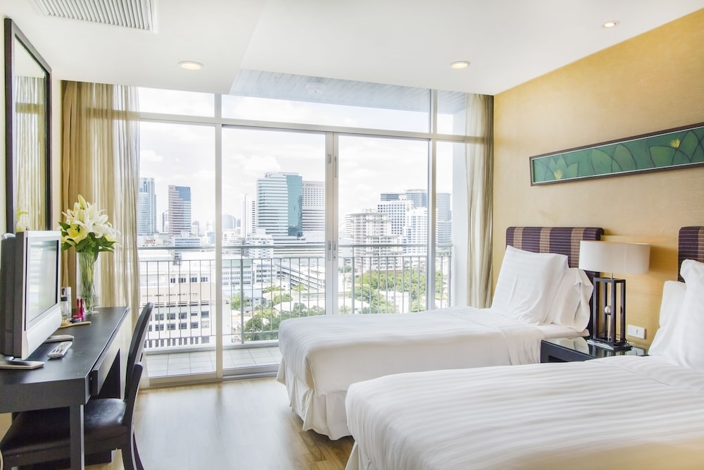 Urbana Sathorn Bangkok, Thailand 31/81
