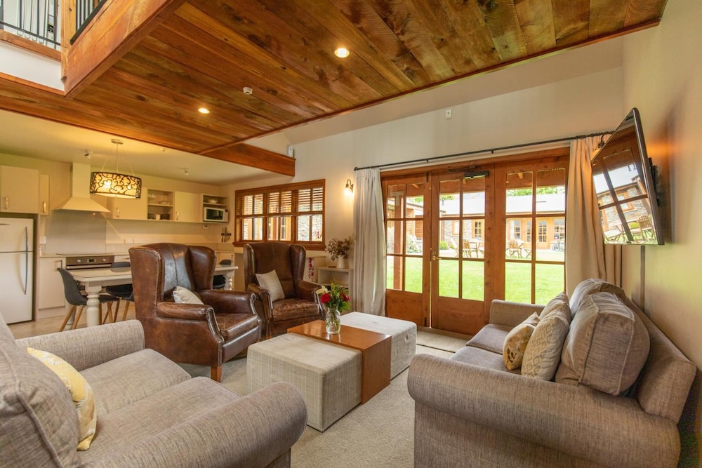 Wanaka Homestead Lodge Cottages 23/48
