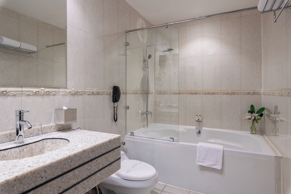 فندق ورويك الجبيل(Warwick Al Jubail Hotel) 70/70