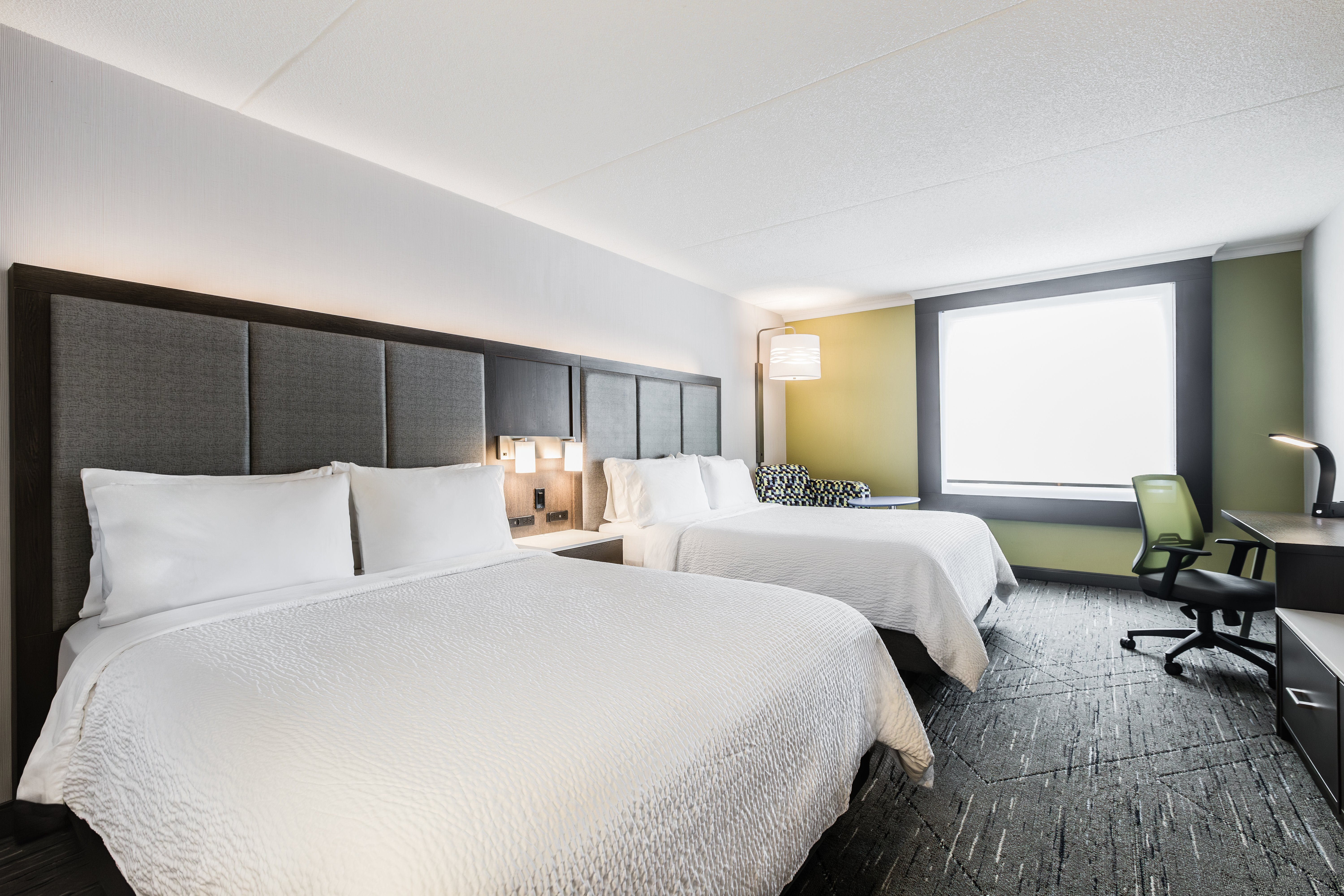 Holiday Inn Express & Suites Toronto Airport South 14/50