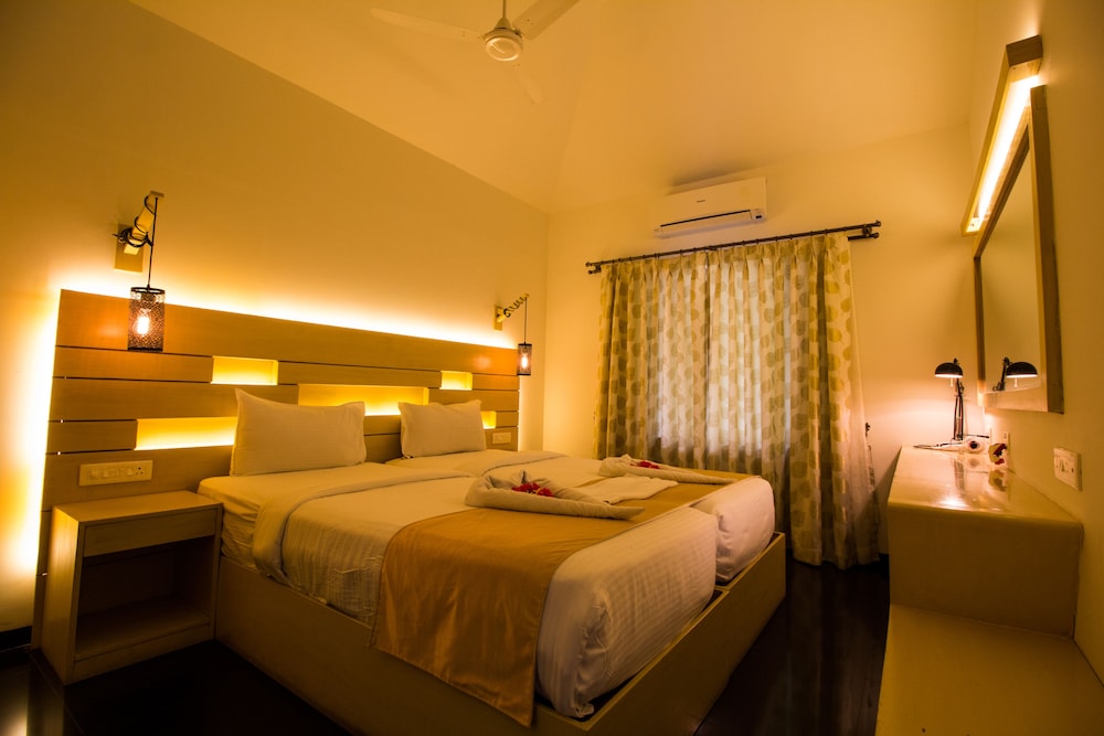 SHIKARA BEACH RESORT 7/41