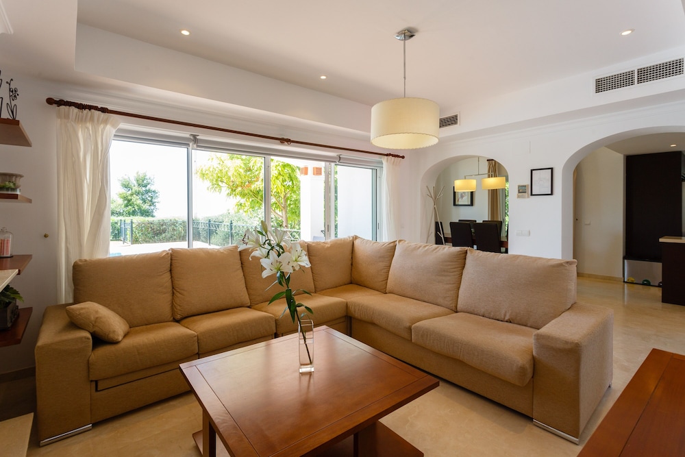 HOTEL ARCOS GARDENS GOLF CLUB & COUNTRY ESTATE 30/50