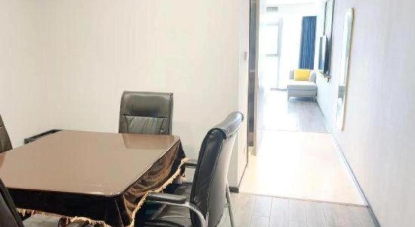 7 days premium hotel(Chongqing T3 terminal store) 47/55