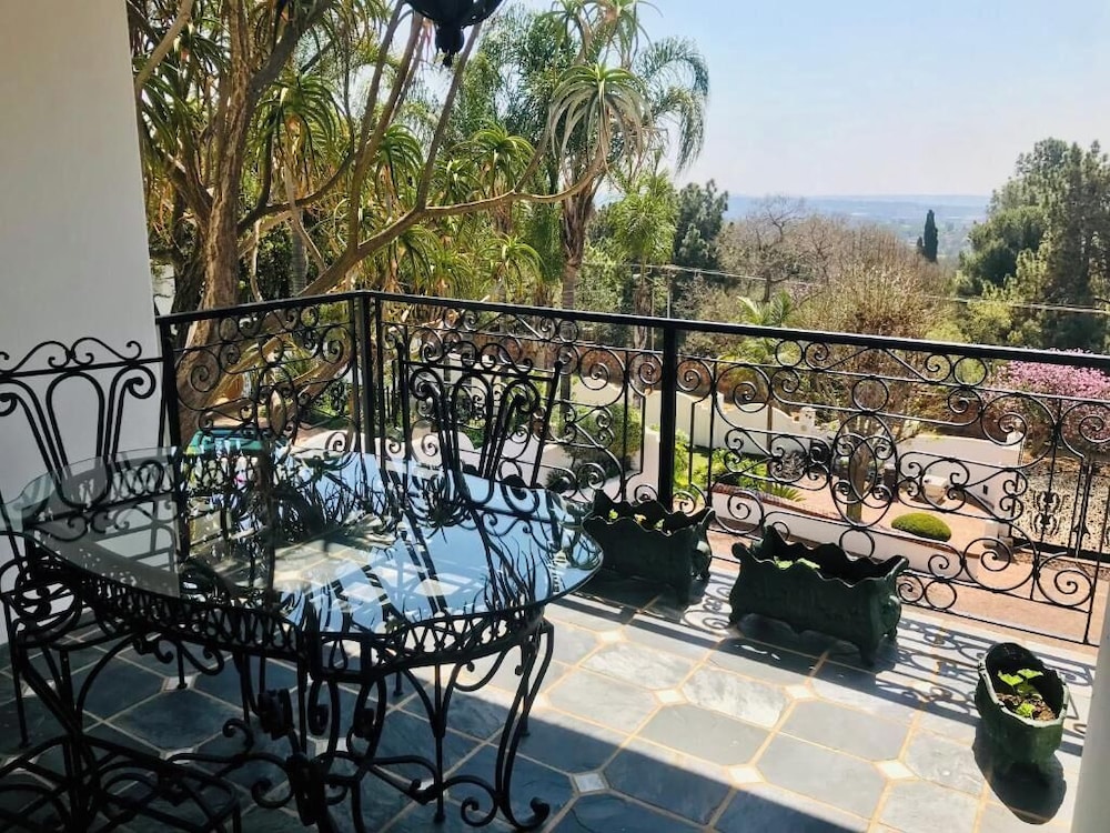 Waterkloof Mansion Boutique Hotel 21/26