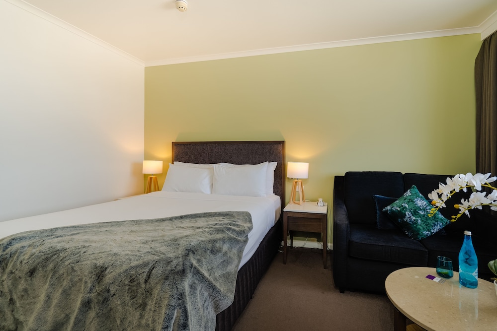 Mercure Albury 16/49