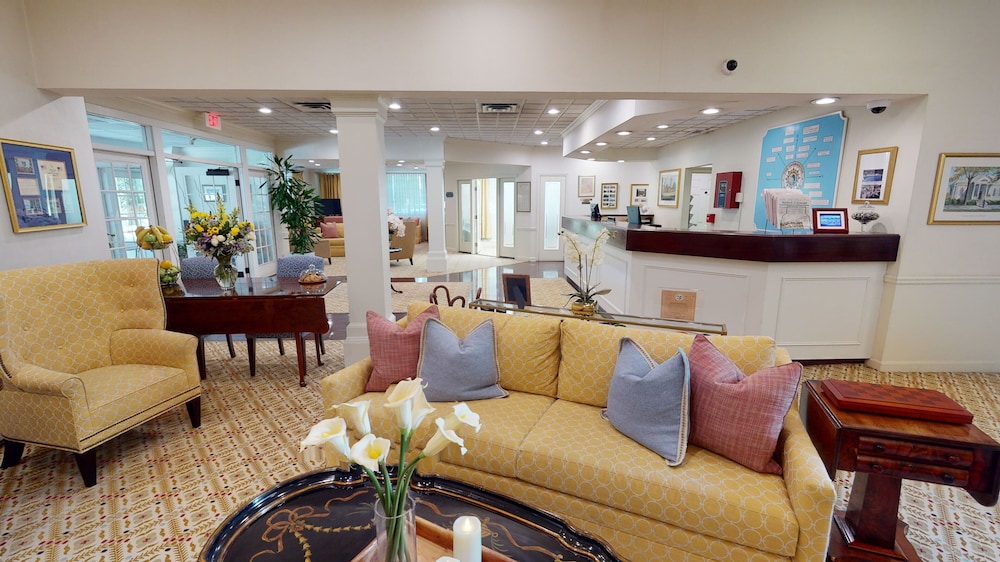 The Farmington Inn &amp; Suites 28/54